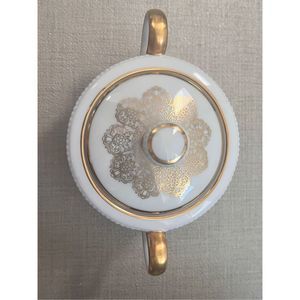 Bavaria Tirchenreuth Germany Porcelain Creamer and Sugar Bowl White Gold